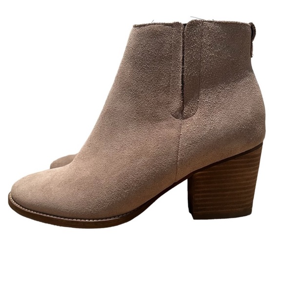 Blondo Shoes - Blondo light tan waterproof suede ankle booties, size 10, line new condition